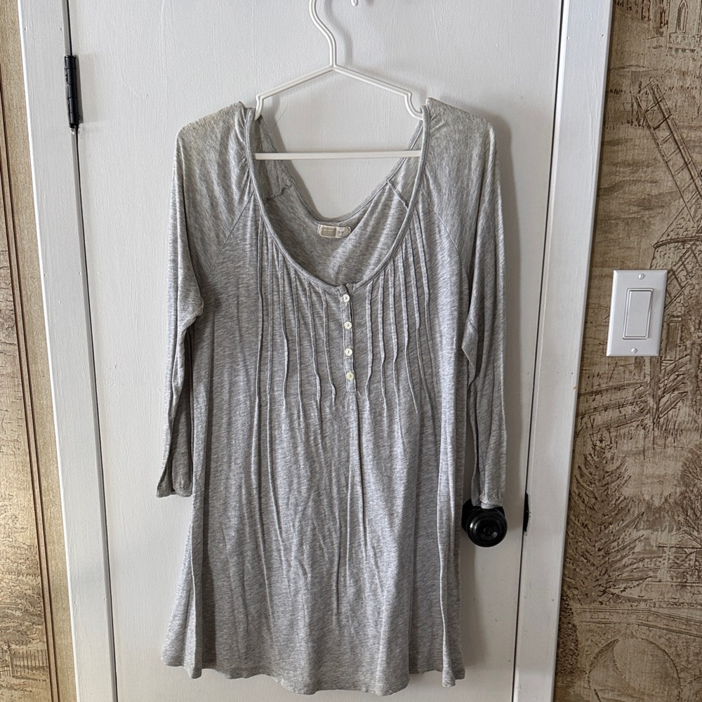 Old Navy Light Gray Pleated Tunic Top